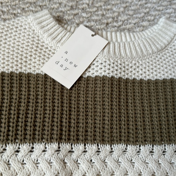 A new day sweater olive and cream womens sz small new w tags sweater - Picture 5 of 5